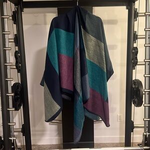 Couer de Vague Polyester Knit Shawl One Size